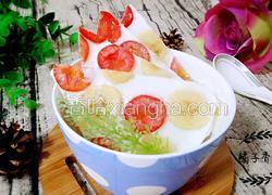 圣女果香蕉炒酸奶