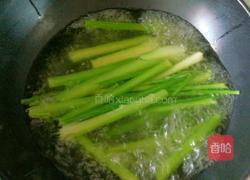芹菜猪肉馅馄饨的做法图解2