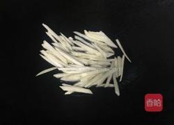 茭白青菜菌汤的做法图解3