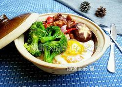香菇鸡肉煲仔饭