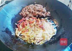 泡椒牛肉丝的做法图解5