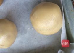 莲蓉蛋黄月饼的做法图解6