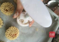 莲蓉蛋黄月饼的做法图解9