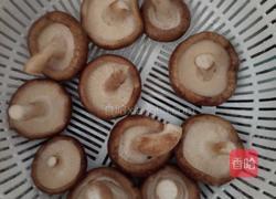 香菇肉片的做法图解1