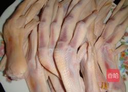 自制酸辣鸭爪的做法图解1