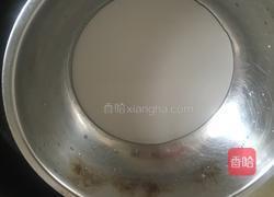 妈妈特别的肉圆青菜粉皮汤的做法图解2