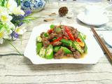 秋葵炒键子肉的做法[图]