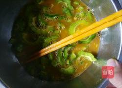 苦瓜煎蛋的做法图解4