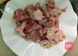 鸡腿肉烧茄子的做法图解1