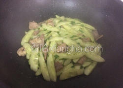 瘦肉炒青瓜