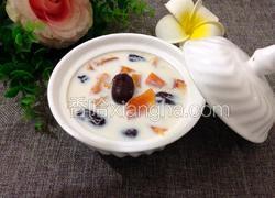 牛奶炖红枣木瓜