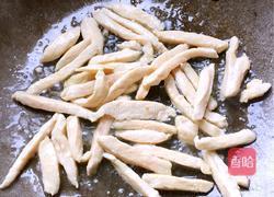 洋葱炒鸡胸肉的做法图解3