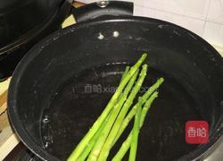 培根鸡肉芦笋卷的做法图解3