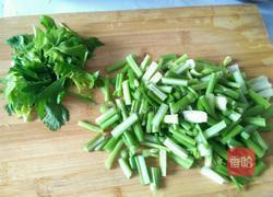 芹菜炒腐竹的做法图解2