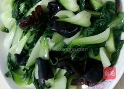 木耳炒白菜的做法图解3