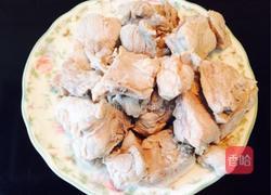 红萝卜薏仁腐竹排骨汤的做法图解4