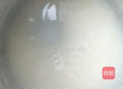 海鲜版皮蛋瘦肉粥的做法图解2