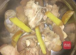 干锅荷兰豆猪蹄煲的做法图解5