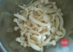 尖椒炒白玉菇鸡胸肉的做法图解2