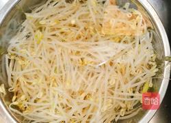 “兮子凉菜大全”之凉拌豆芽的做法图解1
