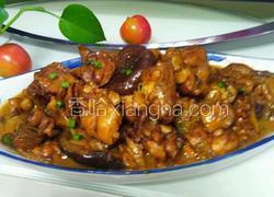 香菇炖鸡肉