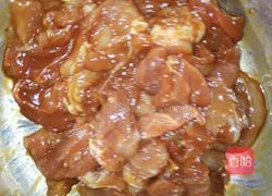 西兰花胡萝卜肉片的做法图解3