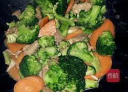 西兰花胡萝卜肉片的做法图解7