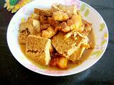 五花肉烧冻豆腐