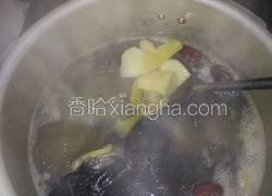 乌鸡炖山药