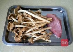 茶树菇炒肉条的做法图解1