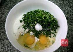 韭菜鸡蛋饼的做法图解3