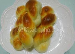椰蓉麻花面包