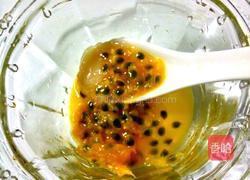 天然蜂蜜百香果饮的做法图解7