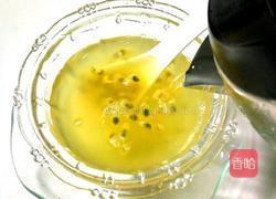 天然蜂蜜百香果饮的做法图解8