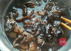 凉拌木耳的做法图解2