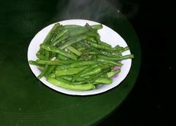 大蒜炒半熟四季豆