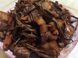 红烧肉加鱿鱼的做法[图]