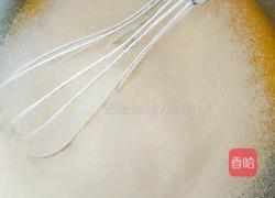 六寸心形戚风蛋糕的做法图解5
