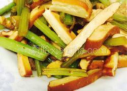 芹菜香干炒肉丝
