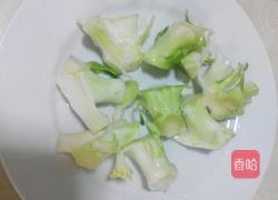 藤椒西兰花根茎的做法图解1