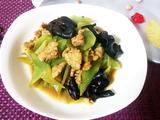 肉片木耳青笋的做法[图]