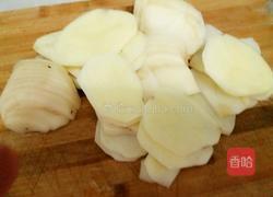 花生米炒土豆片的做法图解3