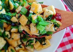 茼蒿豆腐丁