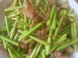 蒜台炒肉