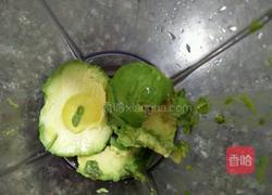 牛油果奶昔的做法图解4