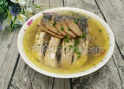野生鲤鱼炖茶油