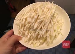 茭白炒肉的做法图解1
