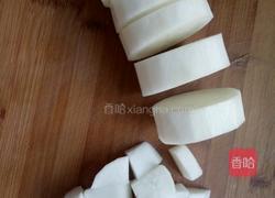 龙骨烧萝卜丁的做法图解1