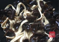 木耳炒千张丝的做法图解6