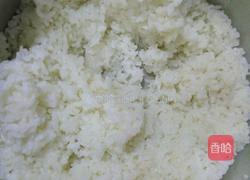 西芹口蘑炒米饭的做法图解1